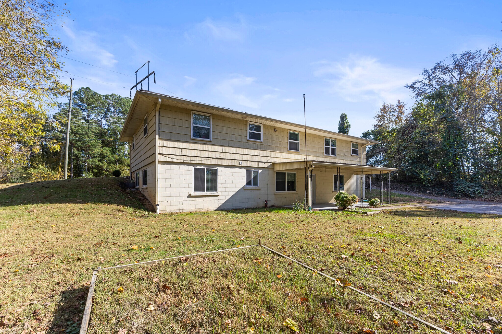 Building Photo - 5013 Eastview Terrace