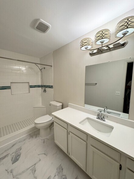 Building Photo - 4335 American Dr