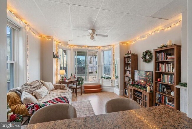 Building Photo - 711 Corinthian Ave