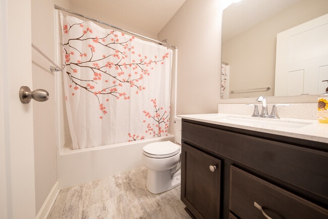 Building Photo - 18196 Goldfinch Wy