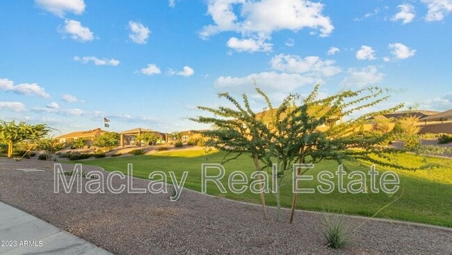 Building Photo - 1133 W Descanso Canyon Dr