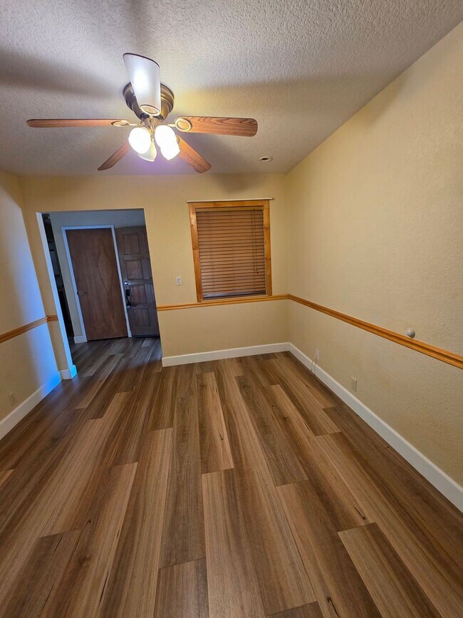 Building Photo - Charming Family Home for Rent in Auburn, C...