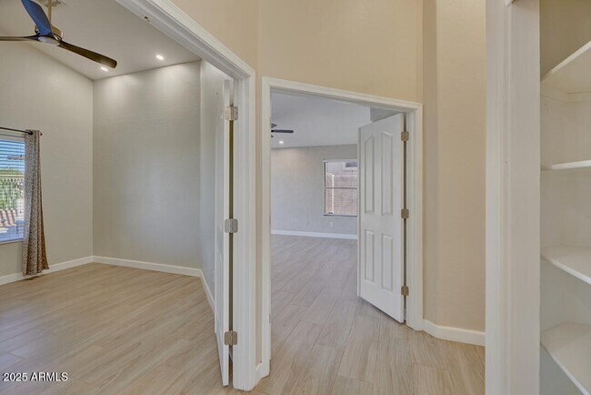 Building Photo - 10278 E Tierra Buena Ln