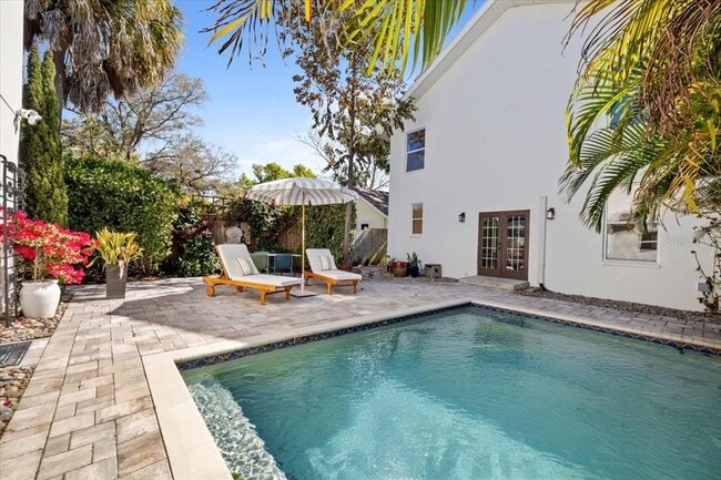 Building Photo - 2327 4th Ave N