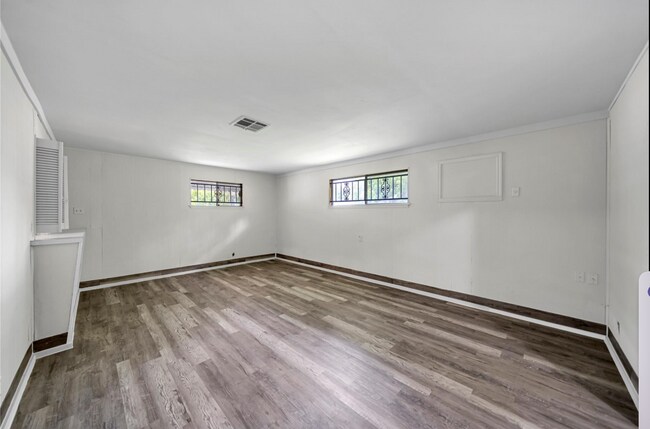 Building Photo - 3207 Florida St
