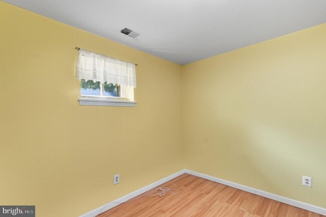 Building Photo - 7724 Bristol Square Ct