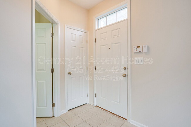 Building Photo - 23515 Forest Haven Way