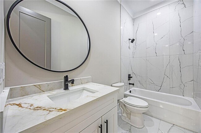 Building Photo - 83 Deer Cyn Dr