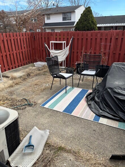 Back patio - 701 Ferndale Ct