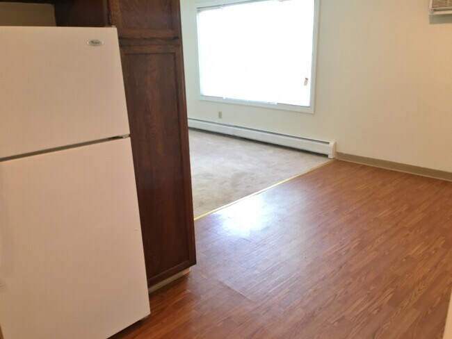 Building Photo - 3981 Brown Ave