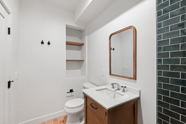 Building Photo - 6511 Orange St