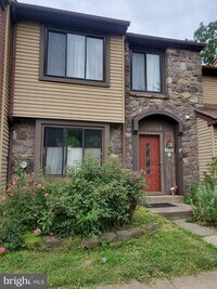 Building Photo - 572 Atwood Ct