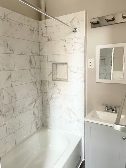 Building Photo - 1715 P St NW