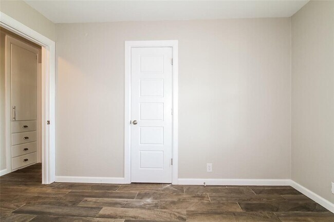 Building Photo - 1613 SW 61st Terrace