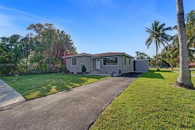 Building Photo - 529 NW 8th St