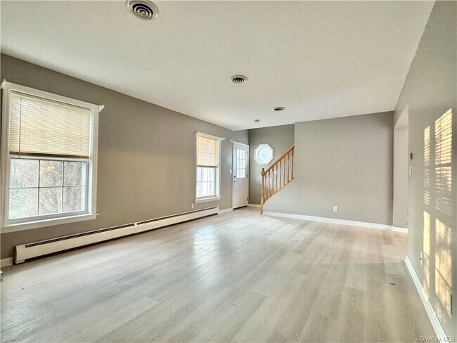 Building Photo - 18 Old Little Britain Rd