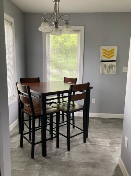 Building Photo - 1543 Little Norway Ave SE