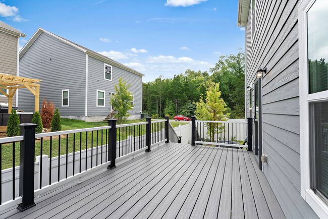 Building Photo - 317 Sportsman Dr