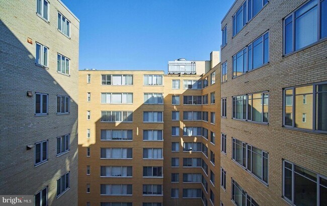 Building Photo - 1711 Massachusetts Ave NW