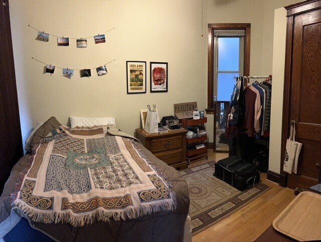 Building Photo - 638 W Grace St