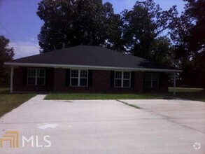 Building Photo - 1200 Beaver Creek Dr