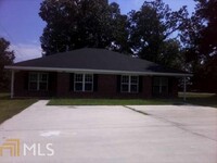 Building Photo - 1200 Beaver Creek Dr