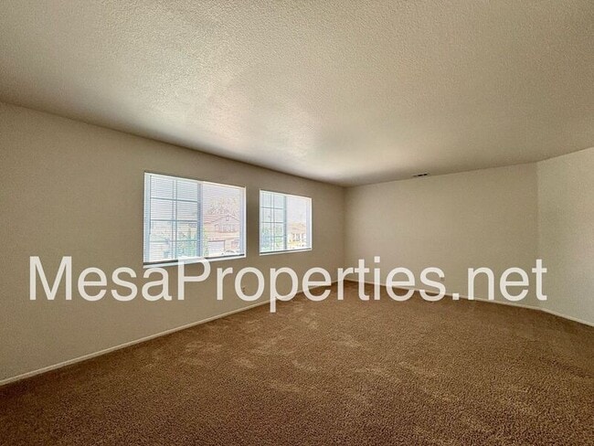 Building Photo - 14027 Silver Creek Way