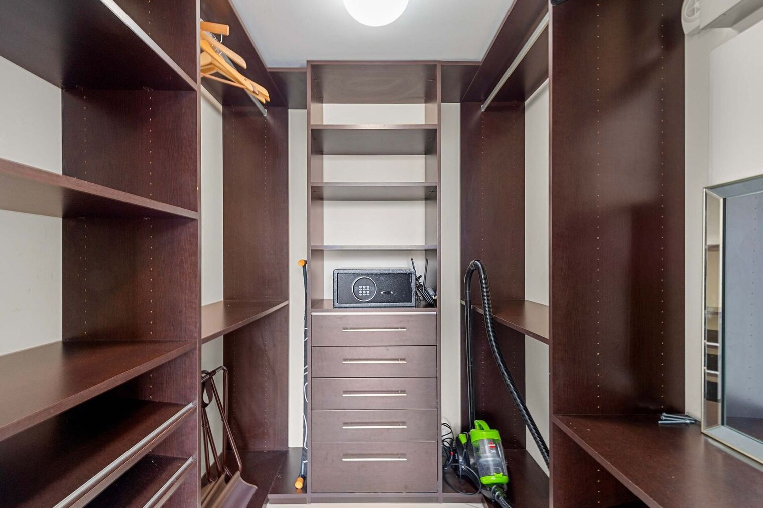 Building Photo - 485 Brickell Ave