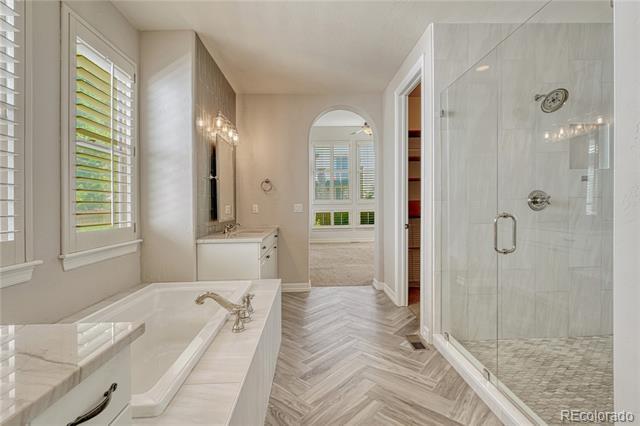 Building Photo - 9797 Sunset Hill Cir