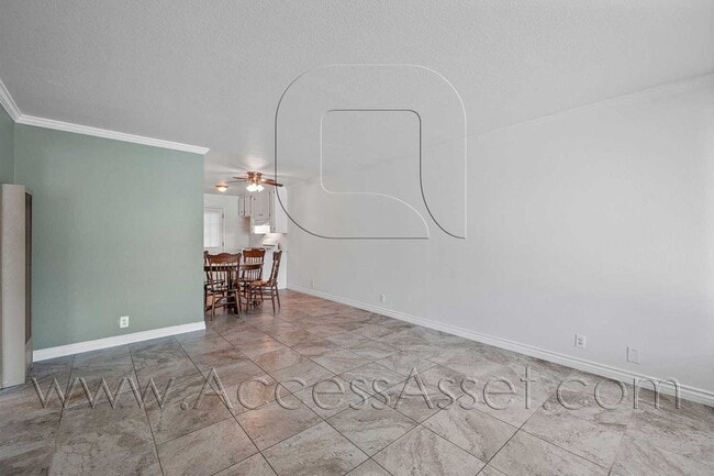 Building Photo - Spacious 2 Beds/2 Bath Home In Highly Desi...