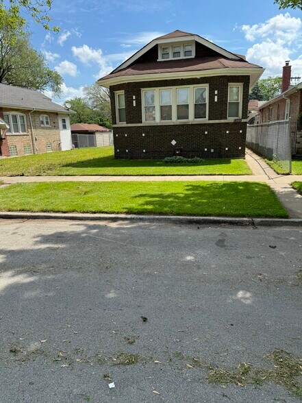 Building Photo - 12253 S Yale Ave