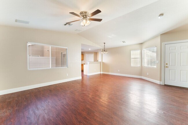 Building Photo - Spacious 3-Bed, 2-Bath Home with All Appliances Included!