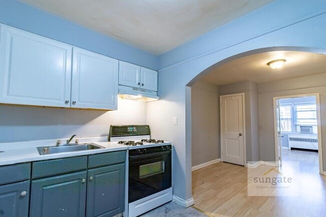 Building Photo - 1801 E Lombard St