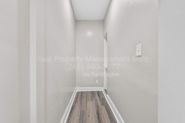 Building Photo - 3707 Hunt St