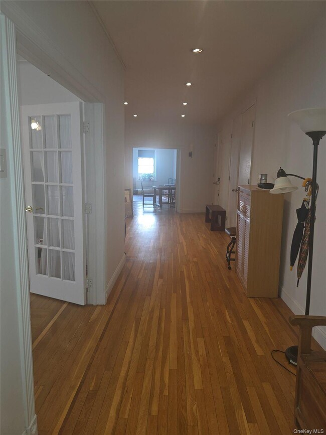 Building Photo - 42-20 Kissena Blvd