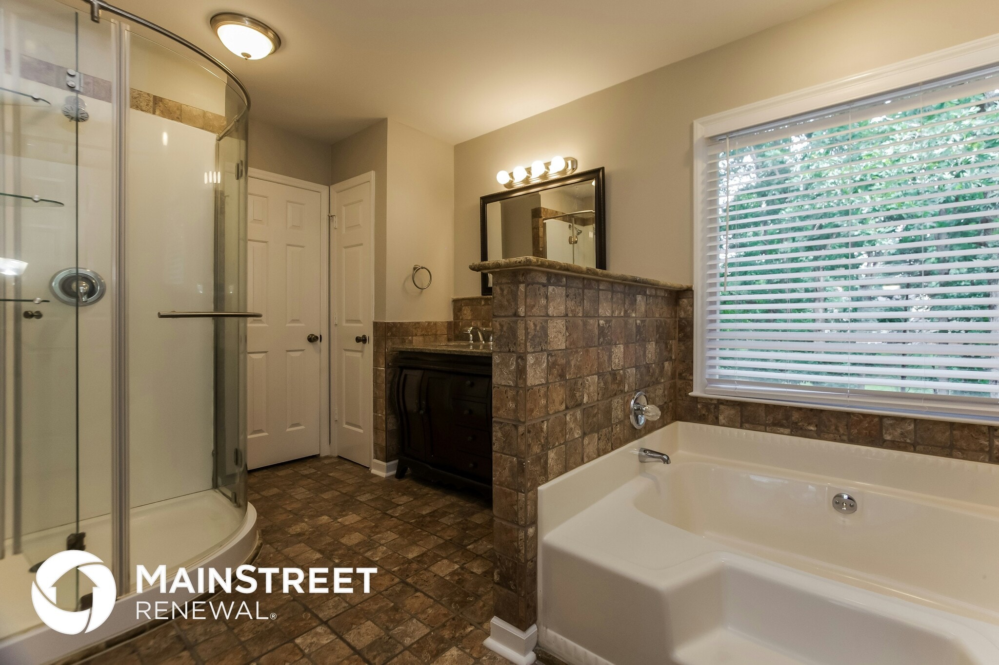 Building Photo - 2331 Hunters Bluff Dr