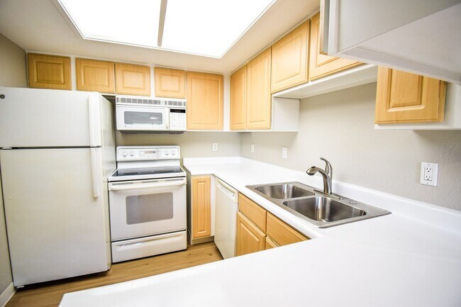 Building Photo - 9515 SW 146th Terrace
