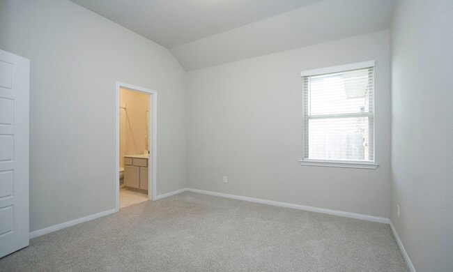 Building Photo - 31611 Lyle Mnr Dr