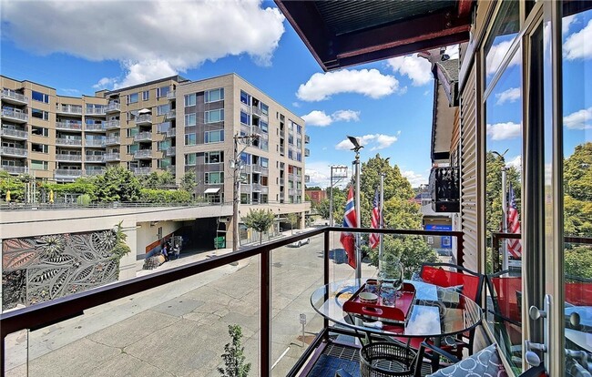 Building Photo - Stunning, Luxe Condo in Ballard! Two Beds ...