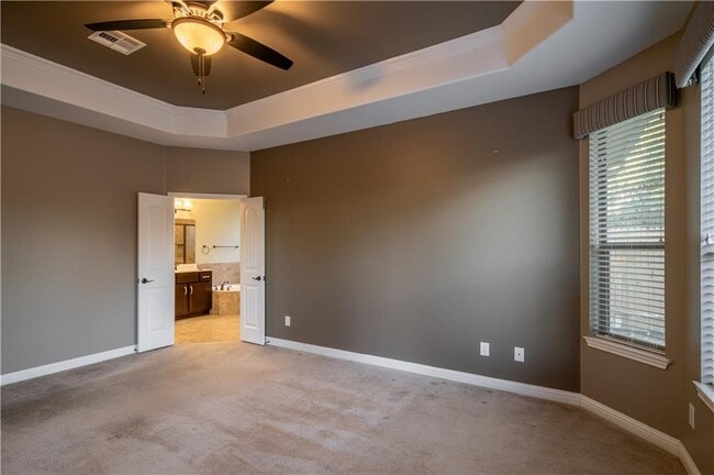 Building Photo - 307 Elderberry Rd