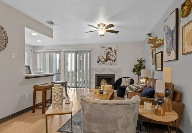 Interior Photo - Hill at Woodway
