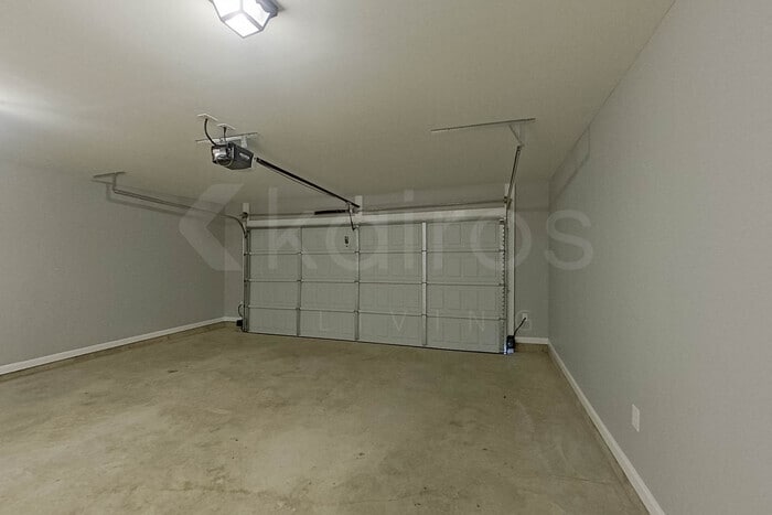 Building Photo - 133 Denise Dr