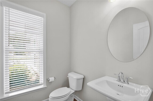 Building Photo - 235 Sonoma Dr