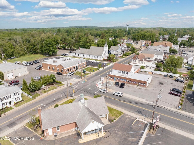 Building Photo - 146 Millhurst Rd