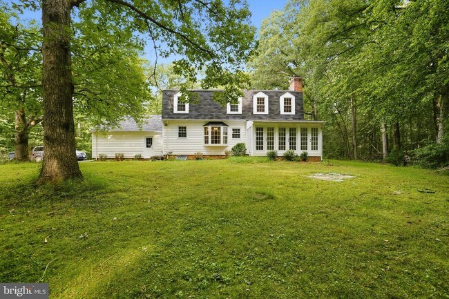 Building Photo - 6401 Wolf Run Hunt Ct