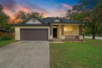 Building Photo - 5010 N Fresco Dr