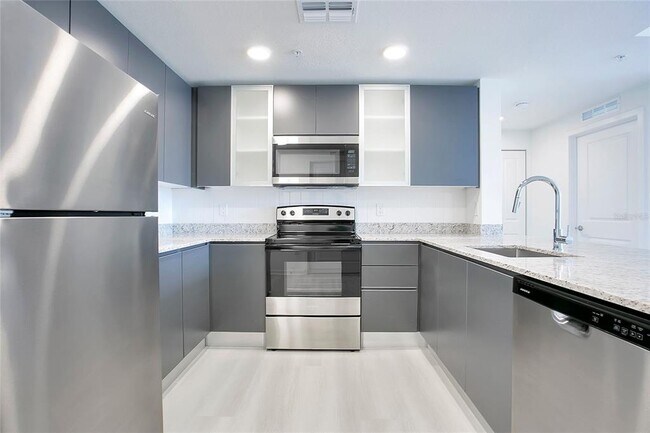 Building Photo - 5579 Millennia Park Dr