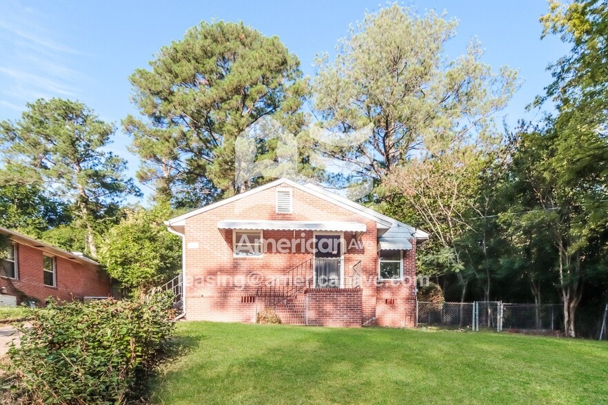 Building Photo - 3921 17th Ave