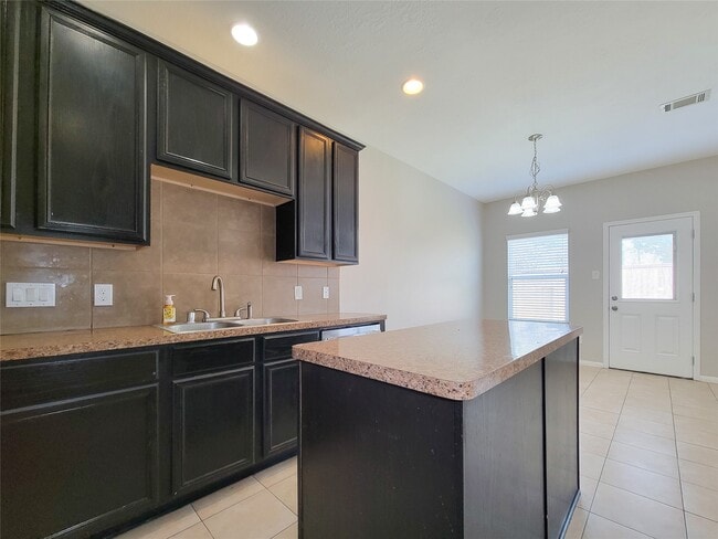 Building Photo - 17146 Amarose Dr