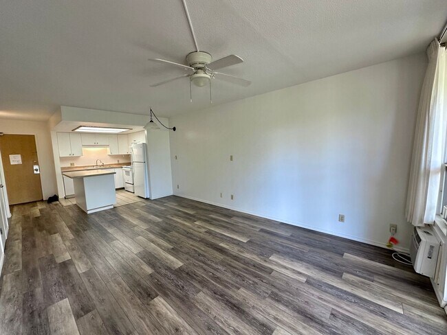 Building Photo - 1 Bedroom / 2 Bathroom Condo at Maui Banyan - 650 Sq Ft